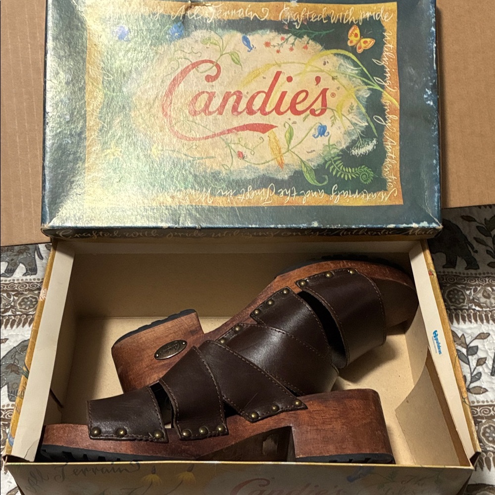 Candie's Dark Brown Platform Sandals